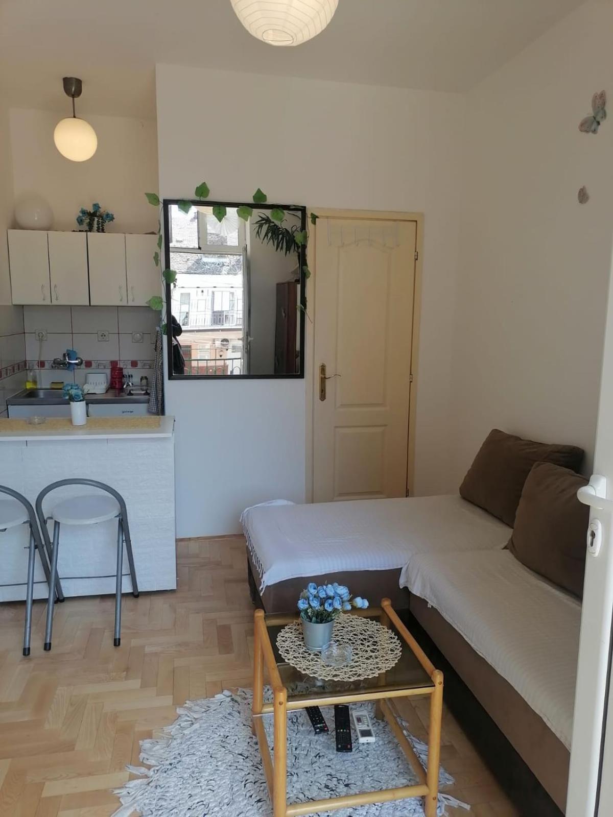 Apartment Small Cost